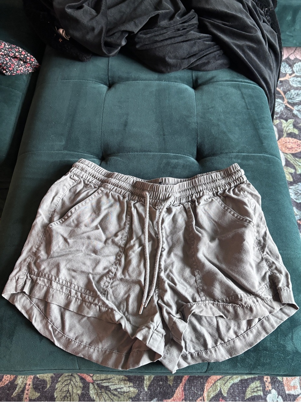 Women’s Drawstring Casual Shorts - Light Green/khaki